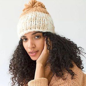 (NEW) Free People Cozy Up Color Block Pom Beanie in Oat & Camel